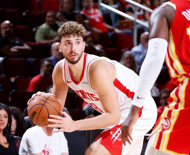 关于意大利男篮力克火箭，波尔津吉斯关键制胜的信息