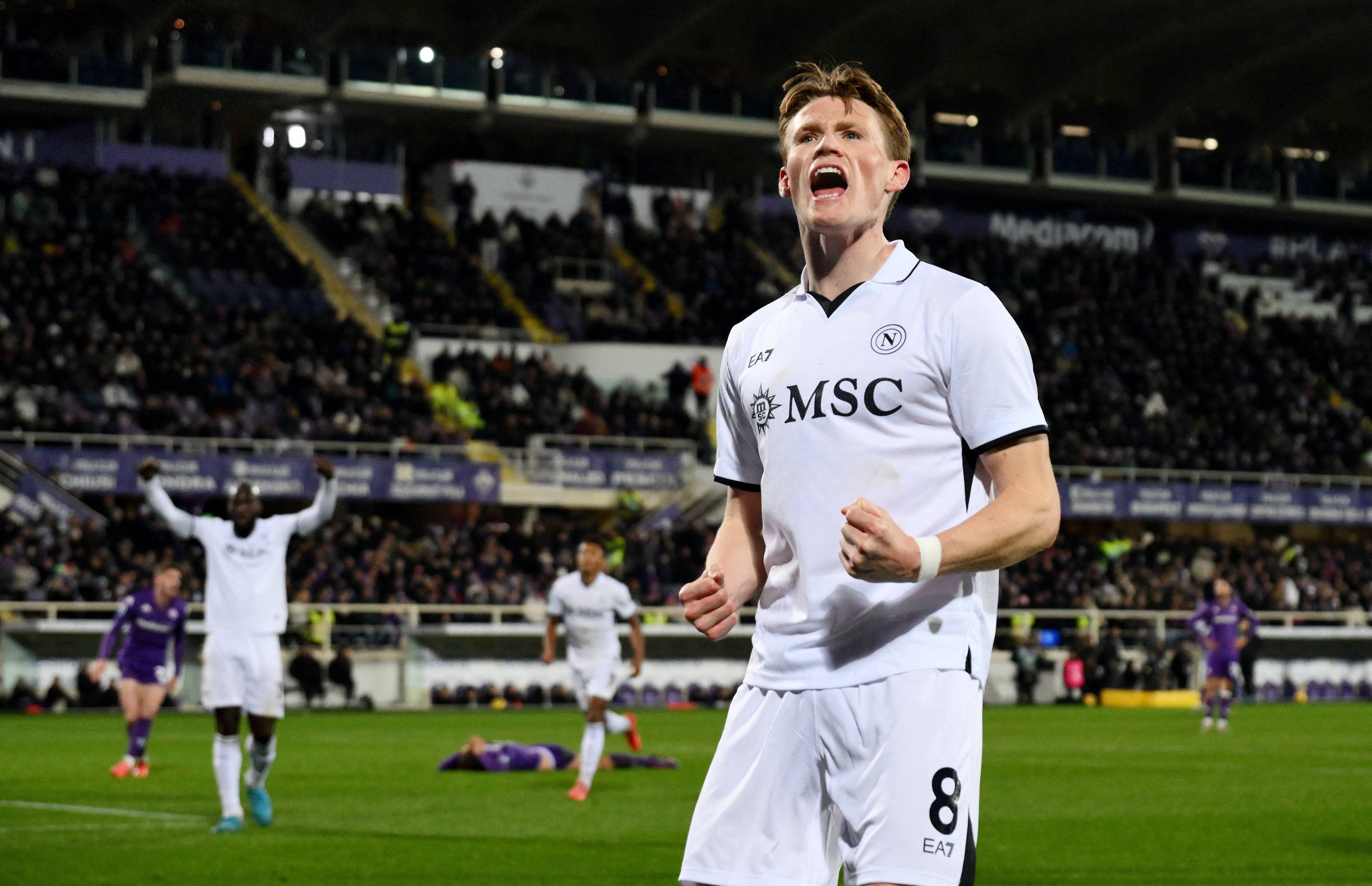 包含那不勒斯中场受伤无缘下场比赛的词条