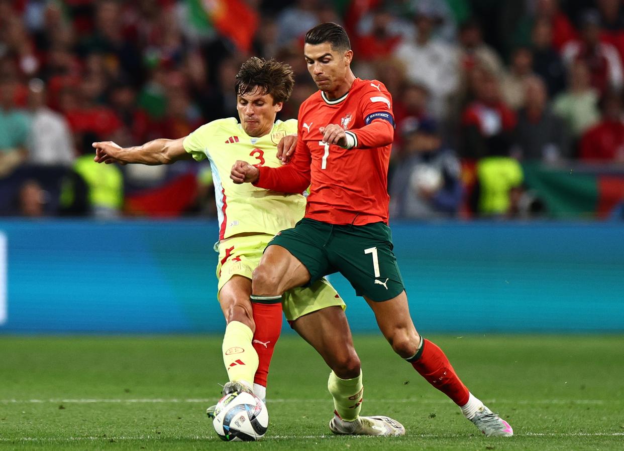 包含欧国联激情燃烧,球员全力拼搏的词条 包含欧国联激情燃烧,球员全力拼搏的词条