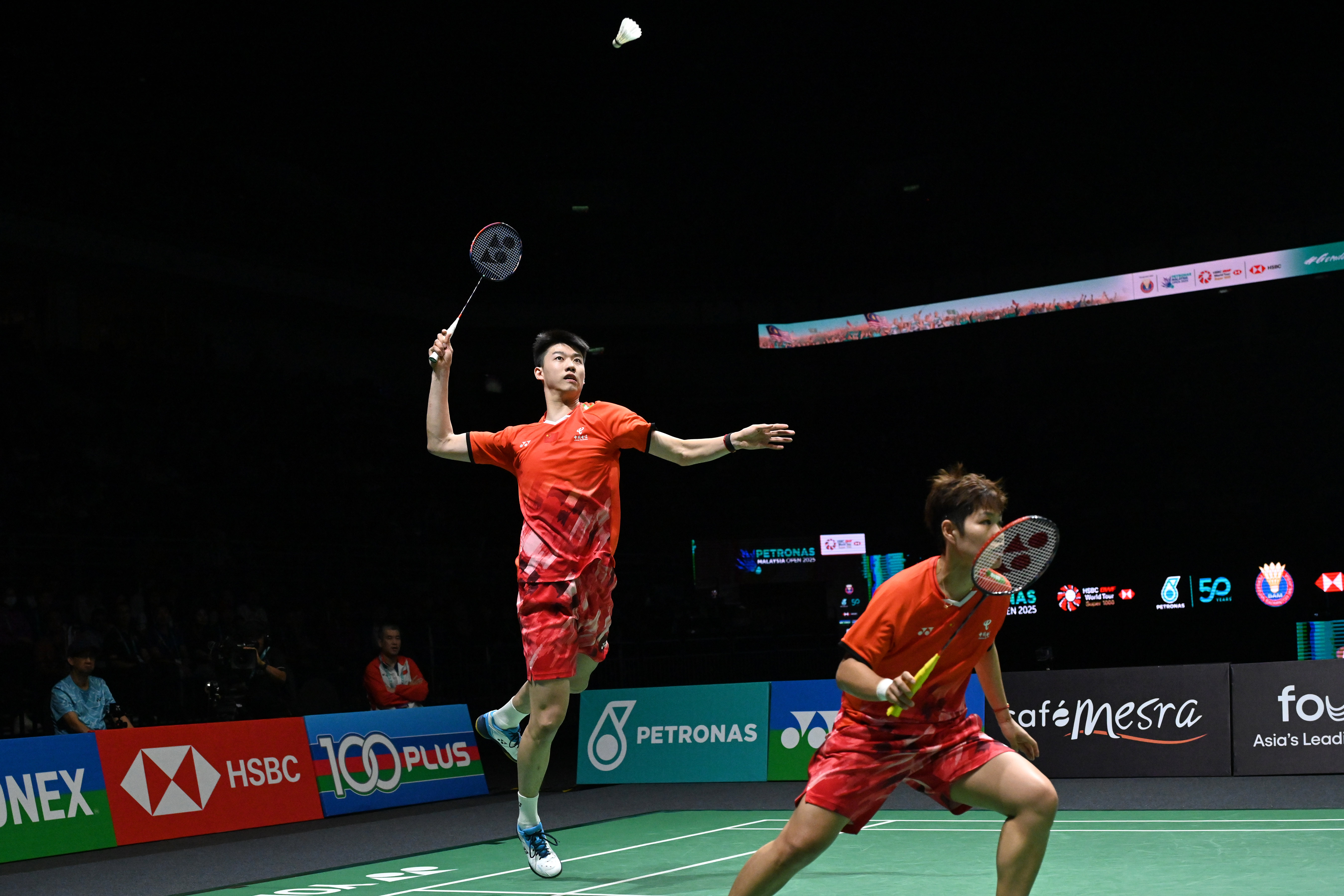 关于引爆体育狂潮,球场较量无比激烈的信息 关于引爆体育狂潮,球场较量无比激烈的信息