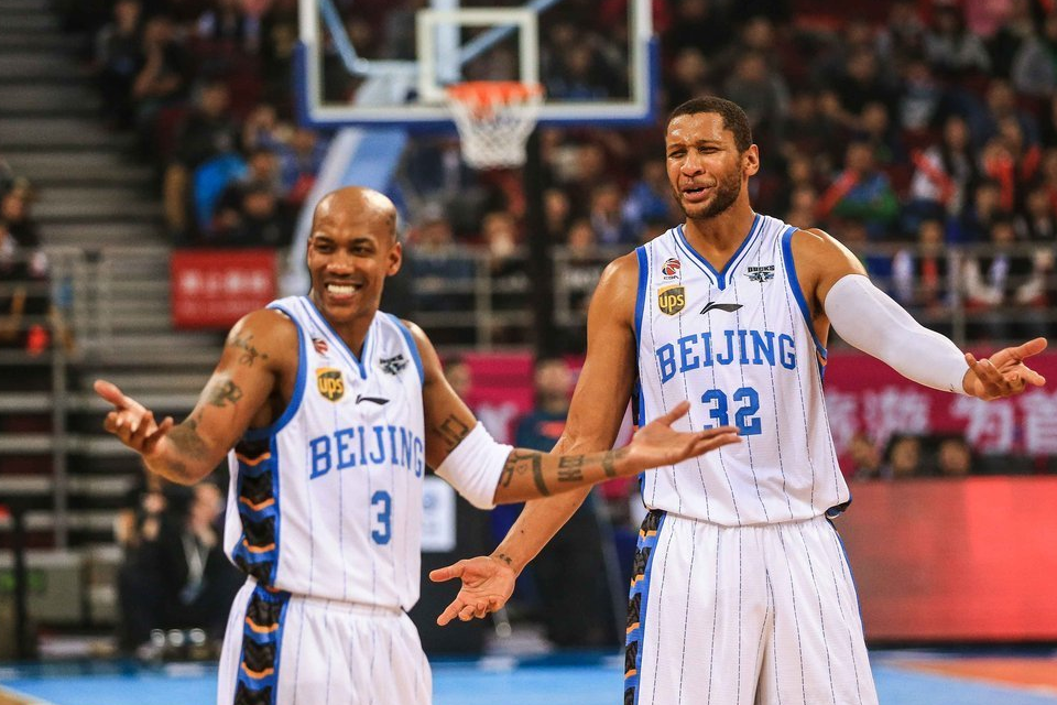 泰国队轻取印度队，黄鸭组合关键制胜的简单介绍