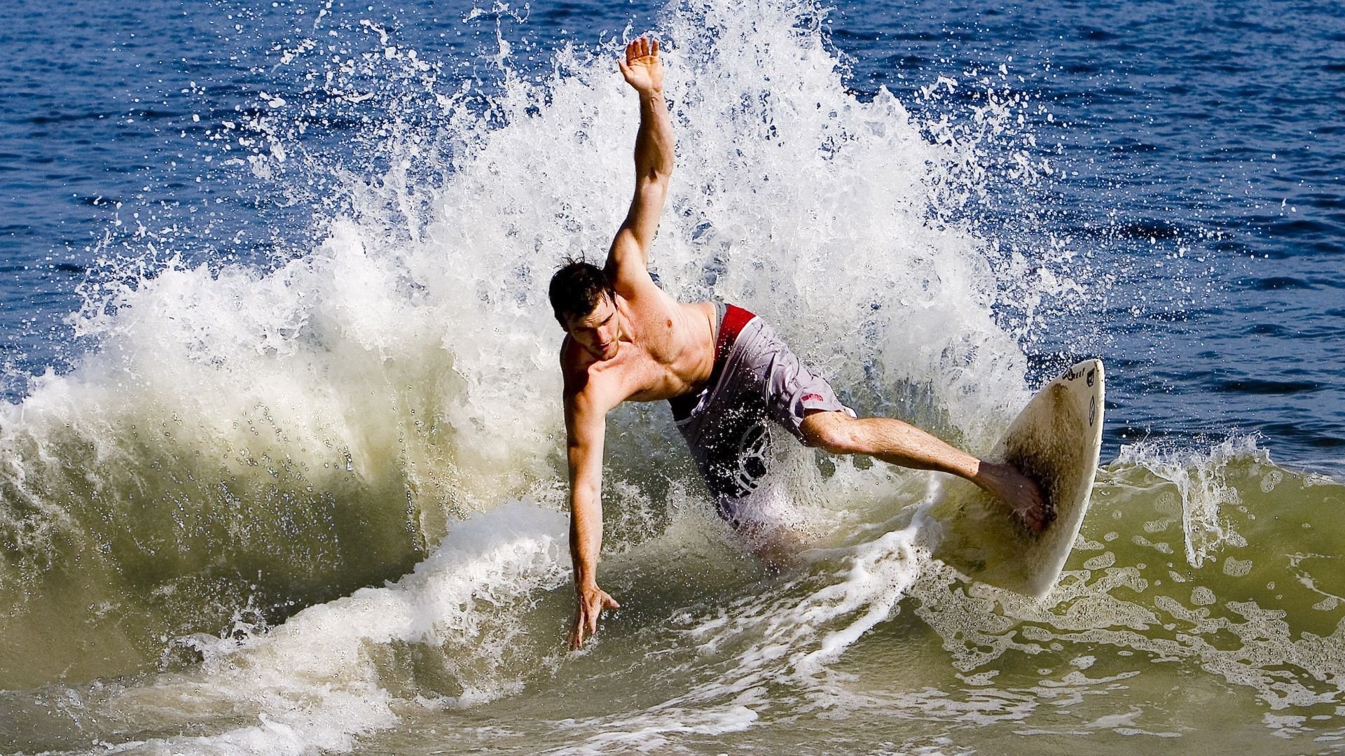 杜兰特攻防转换核心，掘金险胜上海队，一场跨越时空的篮球想象