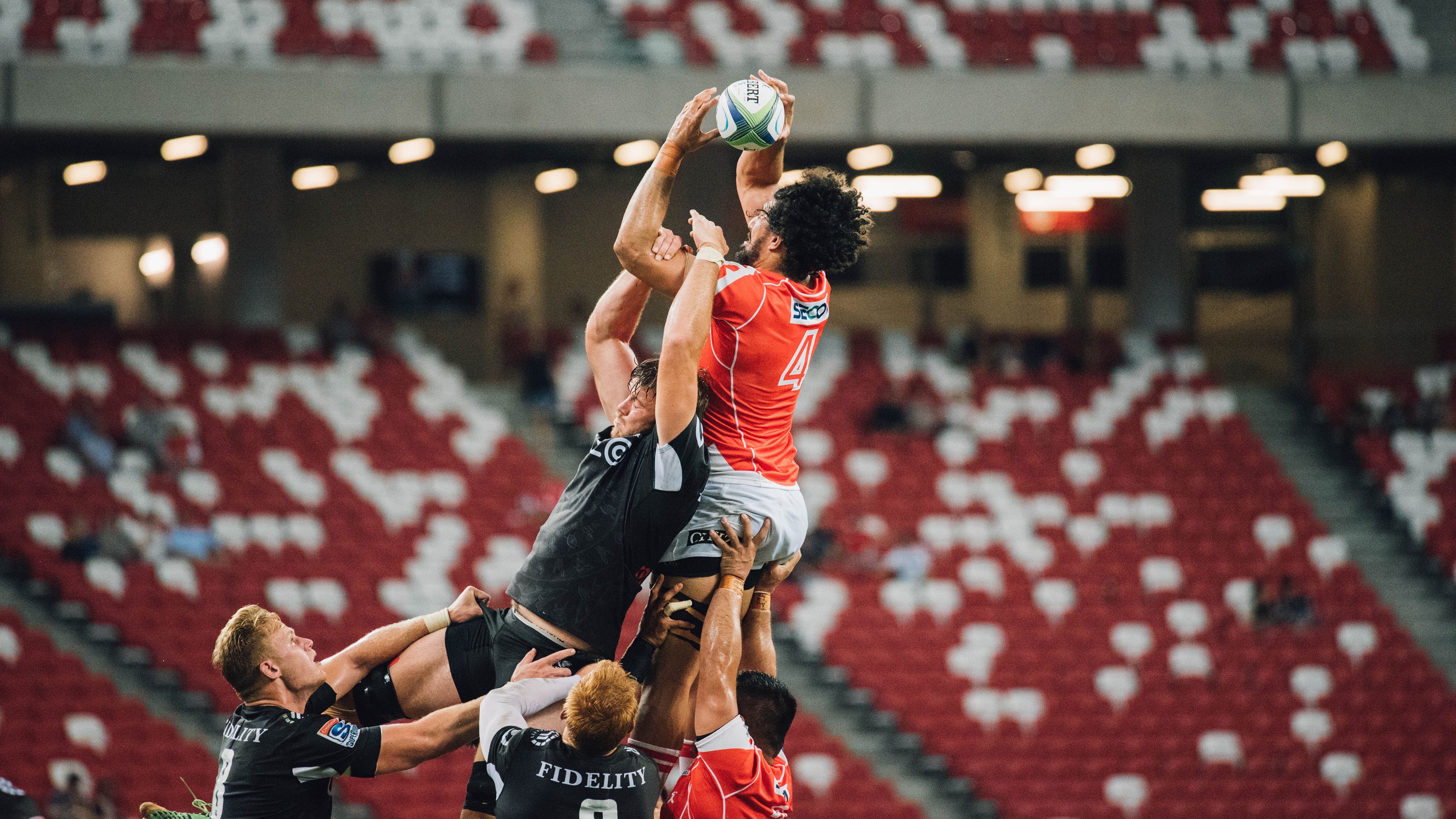 字母哥独木擎天，马刺对阵国王焦点战中，他如何以唯一性定义伟大